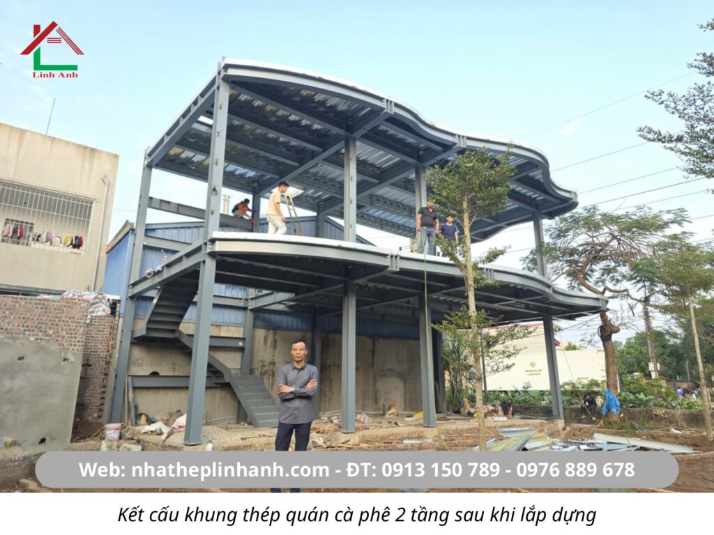 Quán cà phê 2 tầng khung thép hoàn thiện